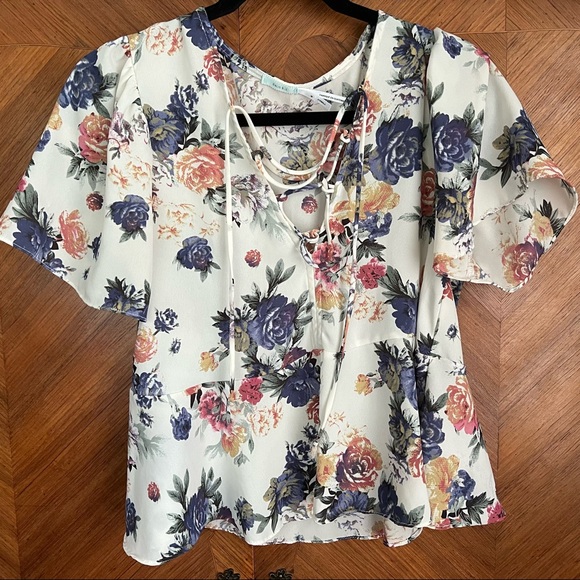 /Kimchi Blu/ Floral Top - Picture 5 of 5